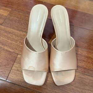 Reformation Satin Mules - champagne color